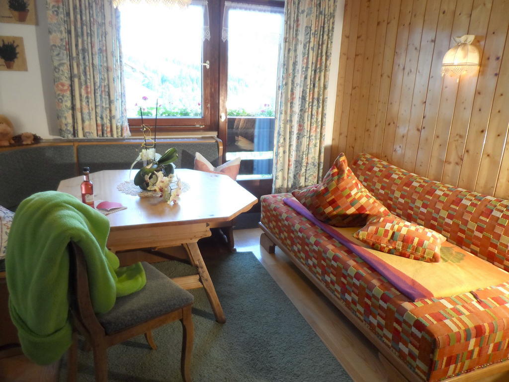Appartement Haus Brunneck à Warth  Chambre photo